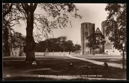 AK Elgin, Cathedral and bishop`s palace seen from Cooper Park