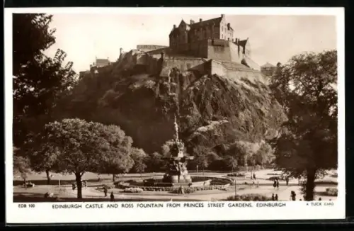 AK Edinburgh, Castle and ross fountain from Princes Street Gardens