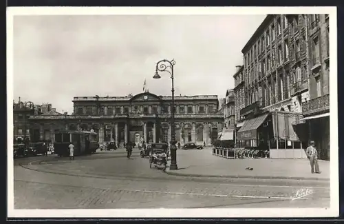 AK Bordeaux, La Mairie, Strassenbahn