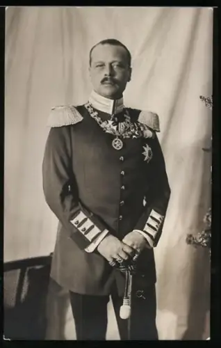 AK Grossherzog von Hessen in Uniform mit Orden