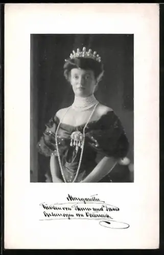 AK Margarethe, Fürstin von Thurn & Taxis, Portrait mit Krone