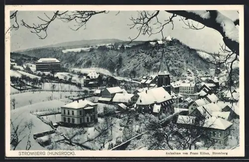 AK Stromberg /Hunsrück, Ortsansicht mit Kirche und verschneiten Häusern