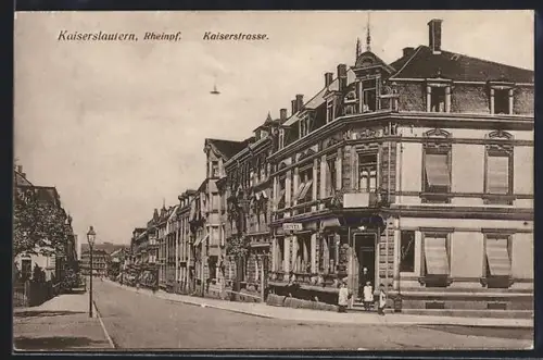AK Kaiserslautern, Kaiserstrasse mit Geschäften