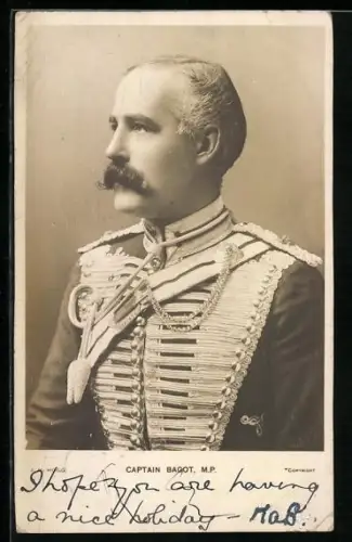 AK Portrait von Captain Bagot mit imposantem Schnauzer und Husarenjacke