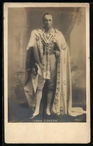 AK Portrait von Lord Curzon in erhabenen Gewändern