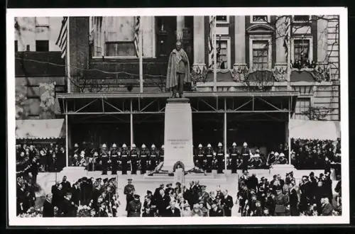 AK London, The Roosevelt Memorial at Grosvenor Square