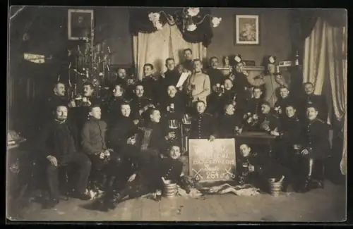 AK Weihnachtsfeier der Reserve im Jahre 1909, Gruppenbild mit Weihnachtsbaum