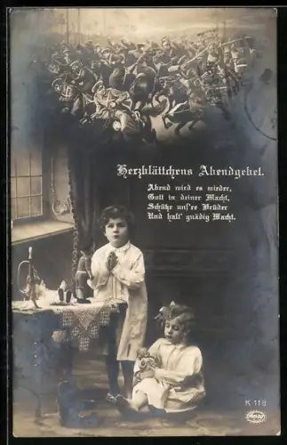 AK Herzblättchens Abendgebet, Mädchen mit Puppe & Teddybär beten, Kavallerie Gefechtsszene