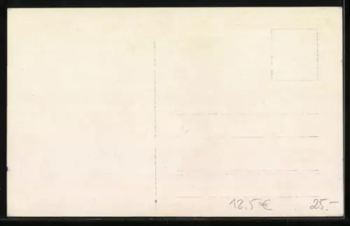 Foto-AK Zwei Mädchen mit Puppe an Bank