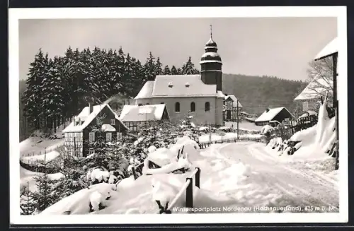 AK Nordenau /Sauerland, Ortspartie mit Kirche im Winter