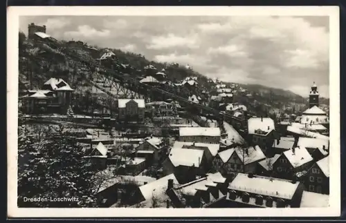 AK Dresden-Loschwitz, Totalansicht mit Bahn im Winter