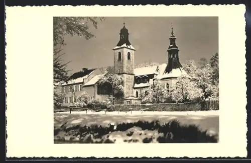 AK Obersteinbach /Neustadt, Kirchenpanorama im Winter