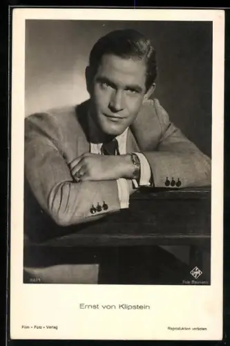 AK Schauspieler Ernst von Klipstein, verführerisch blickend