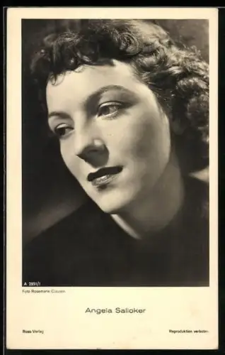 AK Schauspielerin Angela Salloker mit Locken