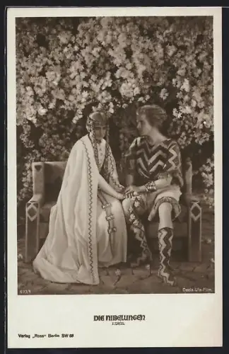 AK Die Nibelungen I. Teil, Siegfried sitzt mit Kriemhild auf einer Bank