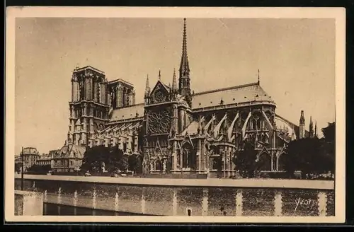 AK Paris, Cathédrale Notre-Dame von der Seite aus gesehen