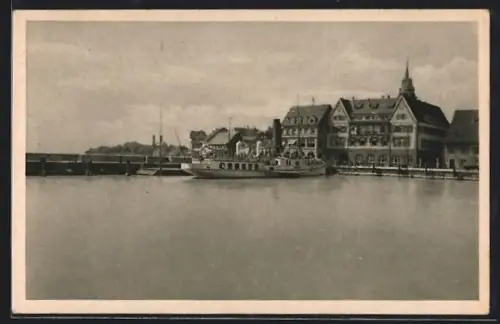 AK Friedrichshafen /Bodensee, Hafen, Dampfschiff, Uferpromenade