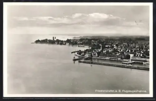 AK Friedrichshafen a. B., Flugzeugaufnahme, Gesamtansicht