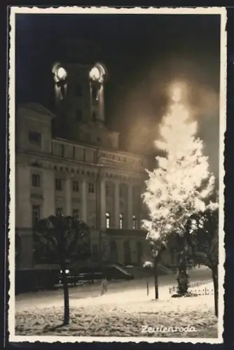 Foto-AK Zeulenroda, Weihnachtsbaum bei Nacht