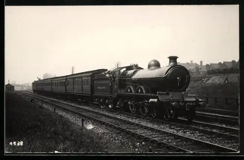 AK Britische Lokomotive Nr. 266 der Great Central mit Personenzug, englische Eisenbahn