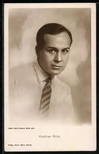 AK Schauspieler Walther Rilla im Hemd