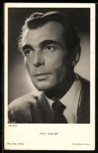AK Schauspieler Karl Martell mit ernsten Blick porträtiert