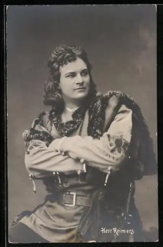 AK Schauspieler Herr Reimers im Kostüm