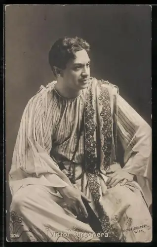 AK Schauspieler Victor Kutschera im Kostüm
