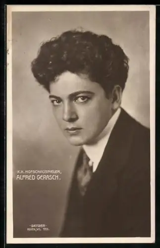 AK Schauspieler Alfred Gerasch in Denkerpose