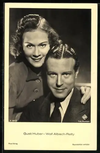 AK Schauspieler Gusti Huber und Wolf Albach-Retty posieren zusammen