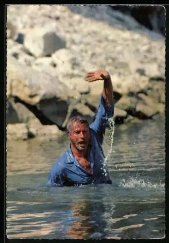 AK Winnetou I. Teil, Lex Barker, Old Shatterhand überquert einen reissenden Fluss