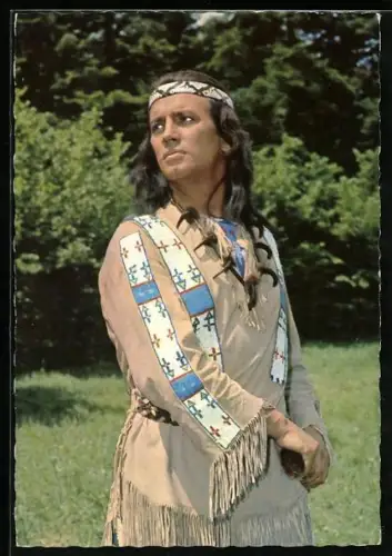 AK Szene aus Winnetou 2 nach Karl May, Pierre Brice als Winnetou