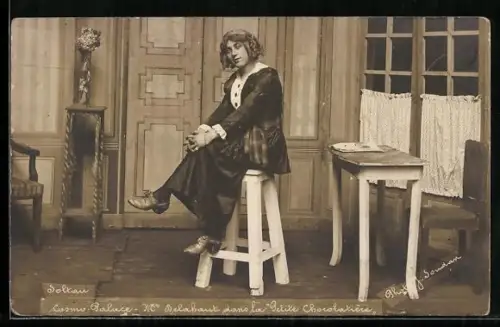 Foto-AK Soltau, Cosmo Palace, Me. Belahant dans la Petite Chocolatiére, Kriegsgefangene