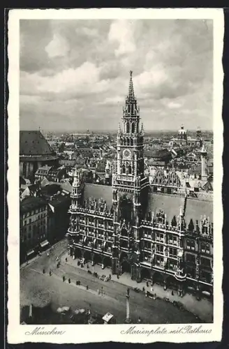 AK München, Marienplatz mit Rathaus