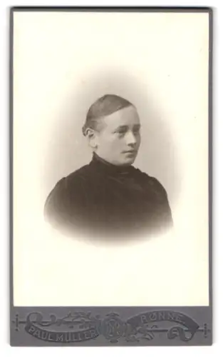 Fotografie Paul Müller, Rønne, Lille Torv, Porträt einer Frau