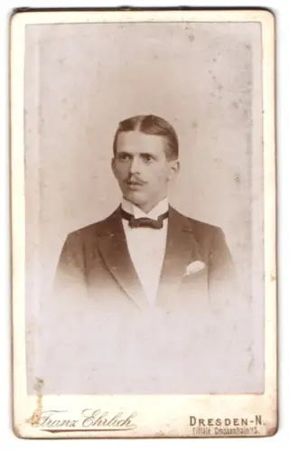 Fotografie Franz Ehrlich, Dresden, Königsbrücker Str. 105, Porträt eines eleganten Herrn