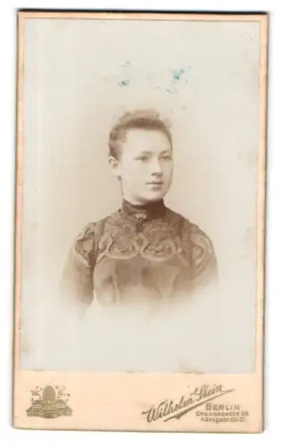 Fotografie Wilhelm Stein, Berlin, Chausseestr. 66, Porträt einer jungen Frau