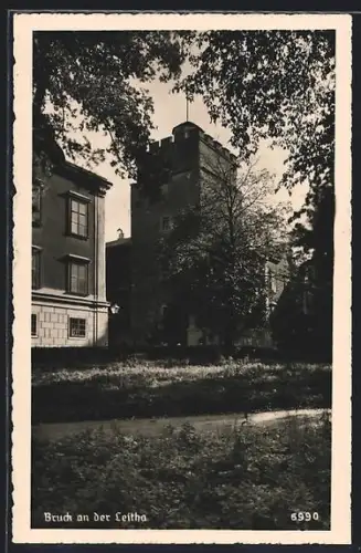 AK Bruck an der Leitha, Blick zu einem Turm
