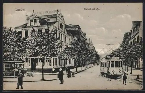 AK Landau, Ostbahnstrasse, Hotel zum Kronprinz, Strassenbahn