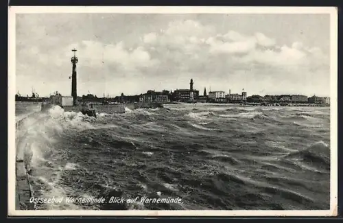 AK Warnemünde, Panorama von See aus