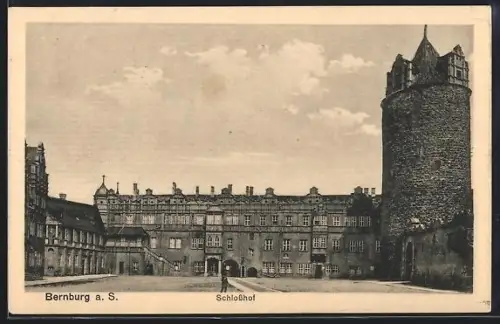 AK Bernburg a. S., Schlosshof