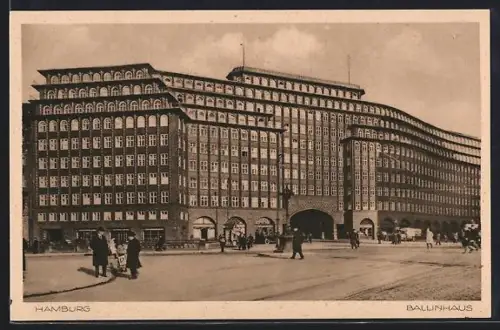 AK Hamburg-Kontorhausviertel, Ballinhaus mit Strassenpartie