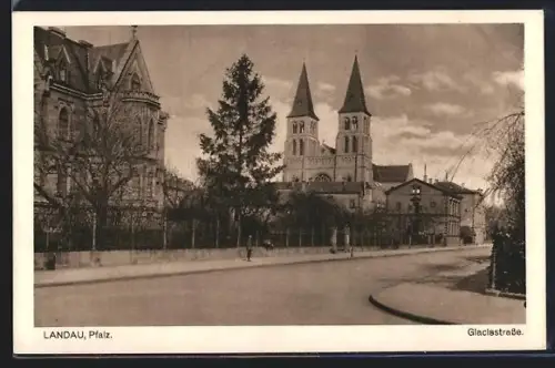 AK Landau /Pfalz, Glacisstrasse mit Kirche