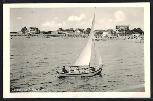 AK Dahme in Holst., Ostseebad, Strand mit Segelboot