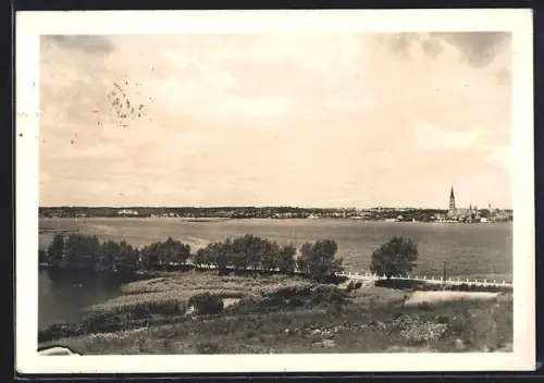 AK Schleswig, Blick auf den Ort mit Kirche