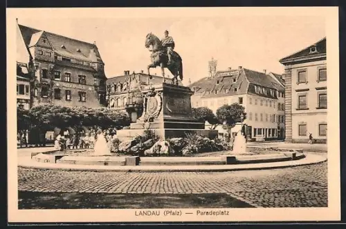 AK Landau /Pfalz, Paradeplatz mit Reiterdenkmal