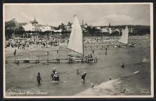 AK Binz, Strand, Segelboote, Badegäste im Wasser
