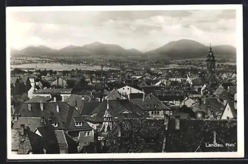 AK Landau /Pfalz, Ortsansicht mit Blick auf die Dächer