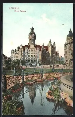 AK Leipzig, Neues Rathaus mit Denkmal, Ansicht vom Wasser