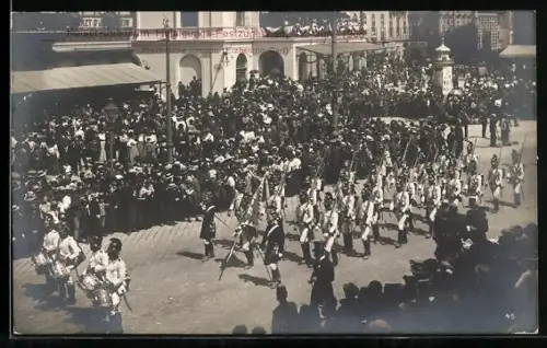 AK Kaiser-Jubiläums-Huldigungs-Festzug Wien, 12. Juni 1908, Historische Gruppe (Erzherzog Carl)